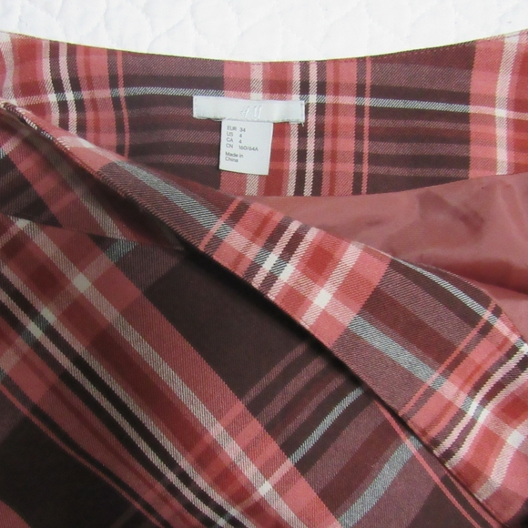 Plaid Skirt - Picture 2 of 4
